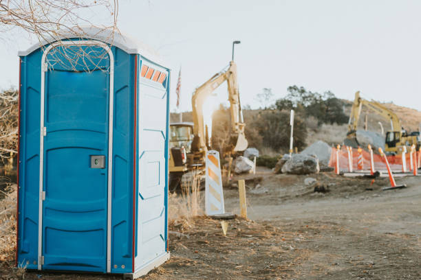 Best Portable bathroom rental  in Roanoke, IN